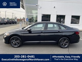 Used 2024 Volkswagen Jetta SE w/ Black Wheel Package image 1