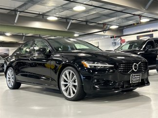 Used 2021 Volvo S60 T5 Momentum w/ Premium Package image 1
