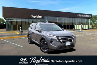 Used 2024 Nissan Rogue SV image 1