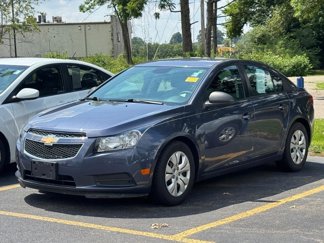 Used 2013 Chevrolet Cruze LS image 1