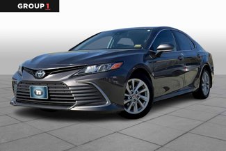 Used 2022 Toyota Camry LE image 1