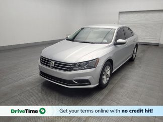 Used 2017 Volkswagen Passat 1.8T S image 1