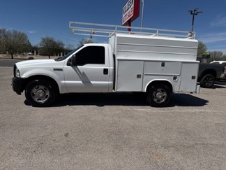 Used 2006 Ford F350 XL image 1