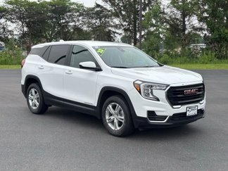 Certified 2022 GMC Terrain SLE image 1