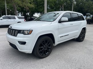 Used 2018 Jeep Grand Cherokee Altitude image 1