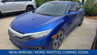 Used 2018 Honda Civic Touring image 1
