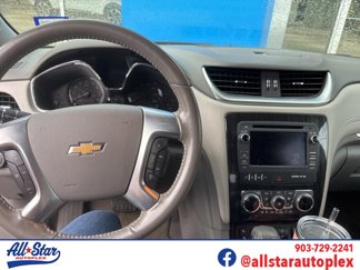 Used 2017 Chevrolet Traverse LT image 1