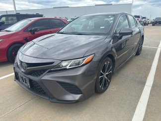 Used 2019 Toyota Camry SE image 1