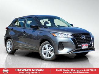 New 2025 Nissan Kicks Play S image 1