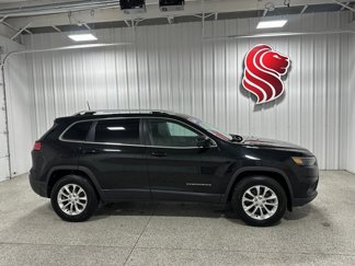 Used 2019 Jeep Cherokee Latitude w/ Cold Weather Group image 1