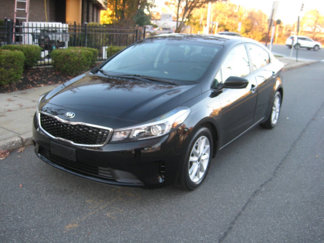 Used 2017 Kia Forte S image 1