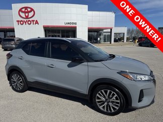 Used 2023 Nissan Kicks SV image 1