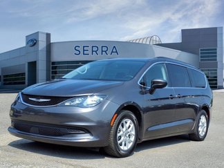 Used 2021 Chrysler Voyager Lxi image 1