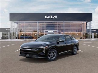 New 2025 Kia K4 LXS image 1