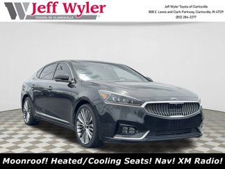 Used 2017 Kia Cadenza Limited image 1
