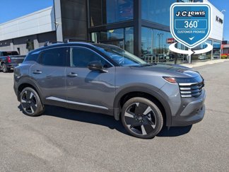 Used 2025 Nissan Kicks SR w/ Illumination Package image 1