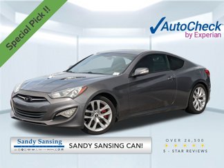 Used 2013 Hyundai Genesis 3.8 image 1