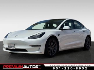 Used 2021 Tesla Model 3 Standard Range Plus image 1