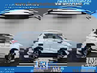 Used 2020 Hyundai Santa Fe SEL w/ Convenience Package image 1