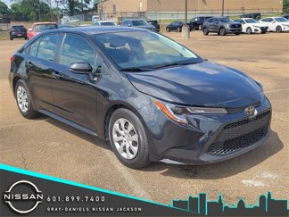 Used 2022 Toyota Corolla LE image 1
