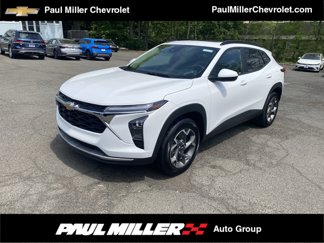 Used 2024 Chevrolet Trax LT w/ Sunroof Package image 1