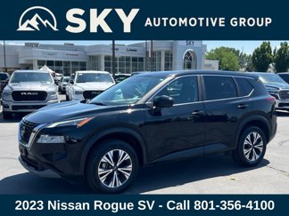 Used 2023 Nissan Rogue SV image 1