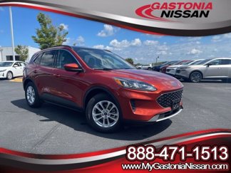 Used 2020 Ford Escape SE image 1