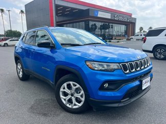 Used 2025 Jeep Compass Latitude image 1