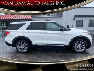 Used 2022 Ford Explorer XLT image 1