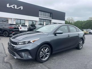 Used 2023 Kia Forte LXS image 1