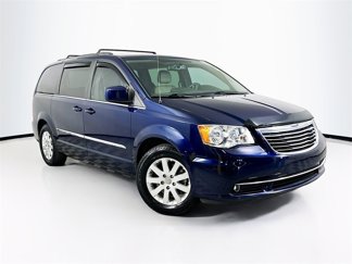 Used 2016 Chrysler Town & Country Touring image 1