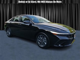 Used 2024 Hyundai Elantra SEL image 1