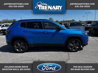Used 2022 Jeep Compass Latitude image 1