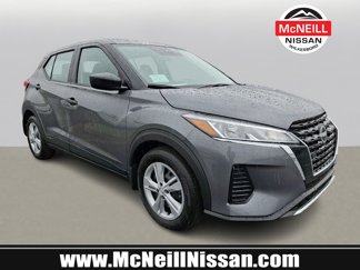 New 2025 Nissan Kicks Play S image 1