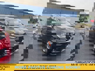 Used 2022 Chrysler Pacifica Touring-L image 1