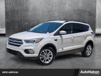 Used 2017 Ford Escape SE w/ Equipment Group 201A image 1