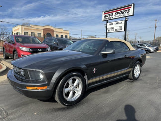 Used 2008 Ford Mustang Convertible image 1