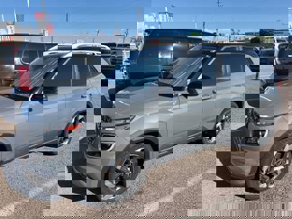 Used 2023 Hyundai Venue Limited image 1
