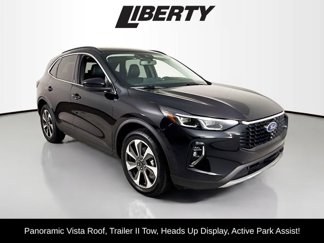 Certified 2023 Ford Escape Platinum w/ Premium Technology Package image 1