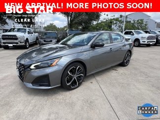 Used 2023 Nissan Altima 2.5 SR image 1