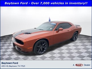 Used 2020 Dodge Challenger SXT w/ Blacktop Package image 1