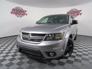 Used 2019 Dodge Journey SE w/ Blacktop Package image 1