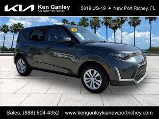Certified 2025 Kia Soul LX image 1