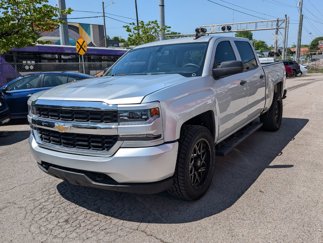 Used 2018 Chevrolet Silverado 1500 Custom w/ Custom Value Package image 1