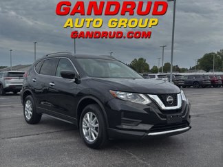 Used 2018 Nissan Rogue SV image 1