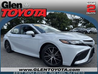 Certified 2024 Toyota Camry SE image 1