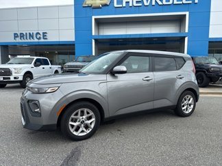Used 2022 Kia Soul LX w/ Technology Package image 1