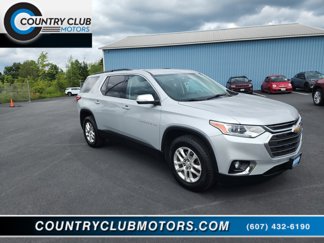 Used 2021 Chevrolet Traverse LT image 1