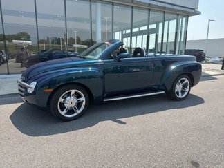 Used 2005 Chevrolet SSR w/ Preferred Equipment Group image 1