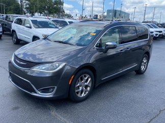 Used 2017 Chrysler Pacifica Limited image 1